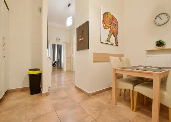Standard Apartment By Hi5 - St. King Street 16.