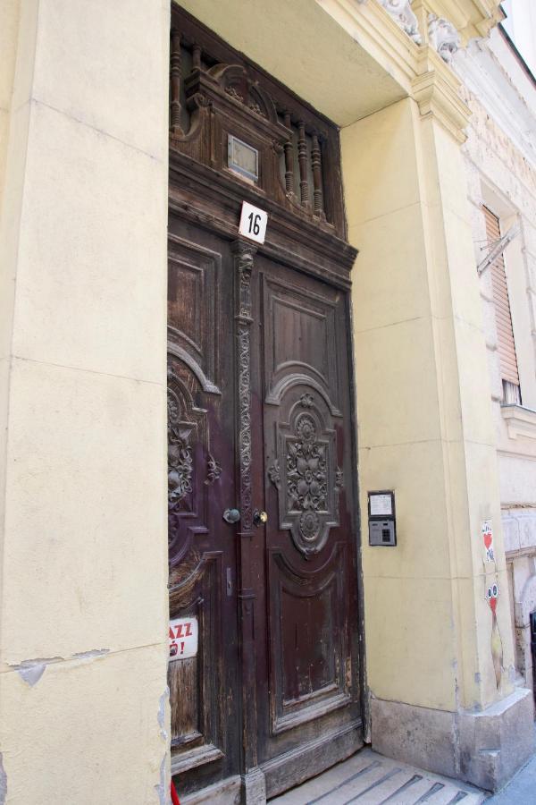 Standard By Hi5 - St. King Street 16. * בודפשט